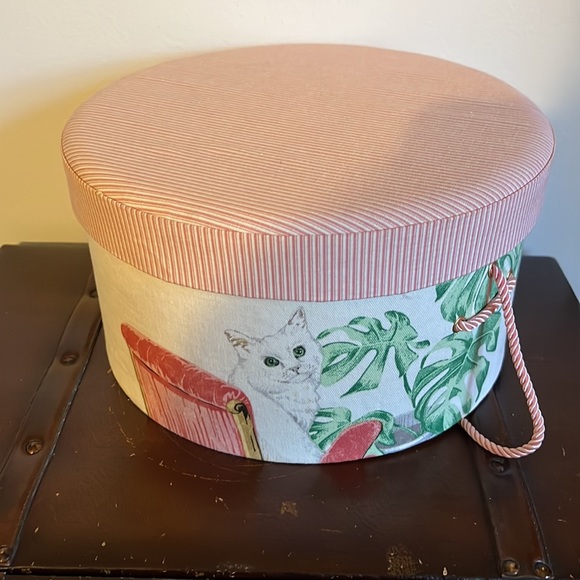 Vintage Cat Hat Box